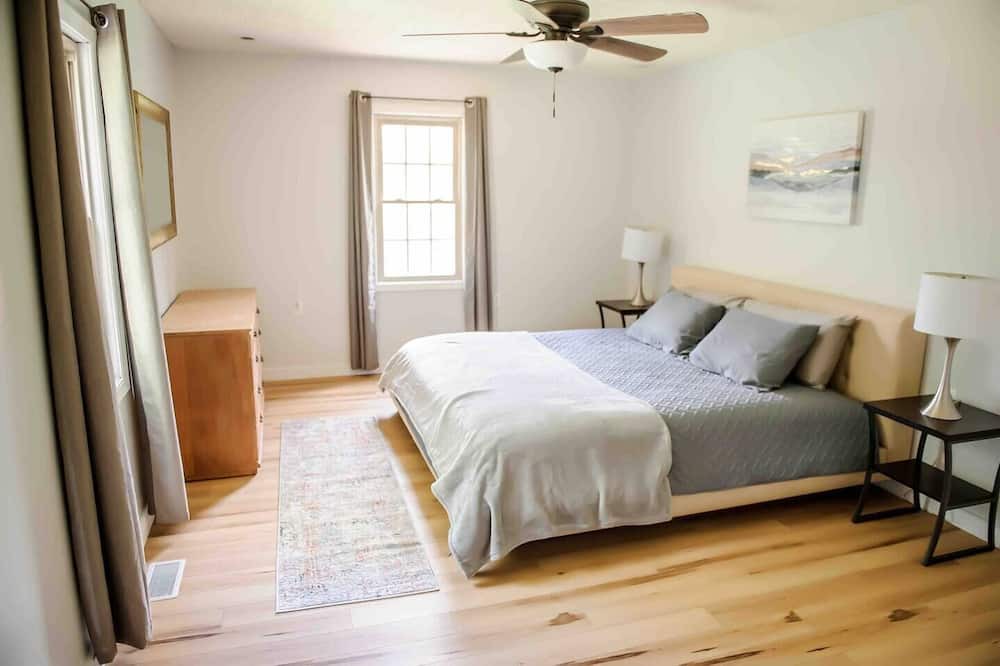 Photo of Bedroom in Helenwood