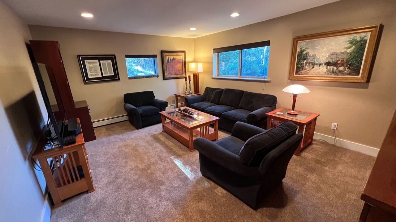 Photo of Livingroom in Coal Creek Canyon