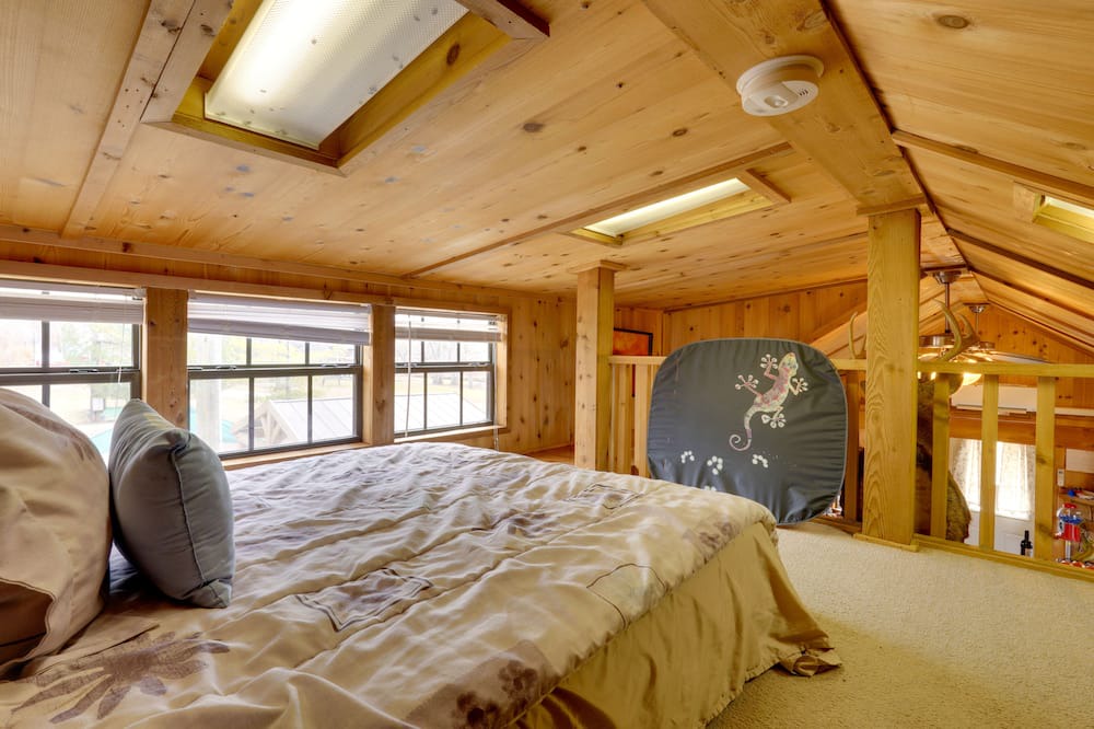Photo of Bedroom in Logansport