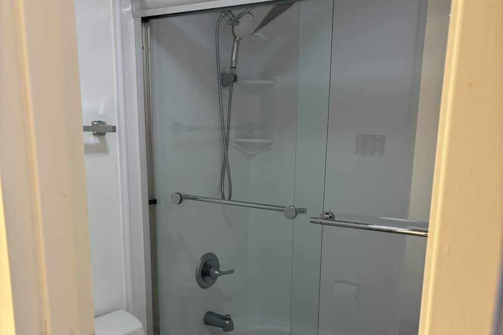Photo of Bathroom in Little Salisbury