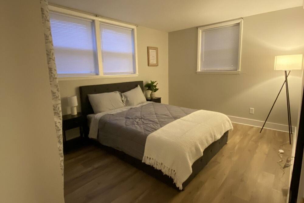 Photo of Bedroom in Charlotte Park