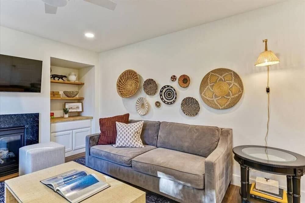 Photo of Livingroom in Orem