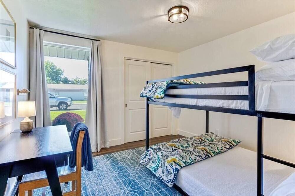 Photo of Bedroom in Orem