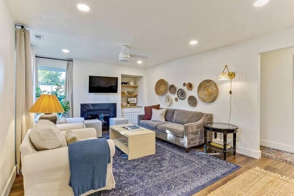 Photo of Livingroom in Orem