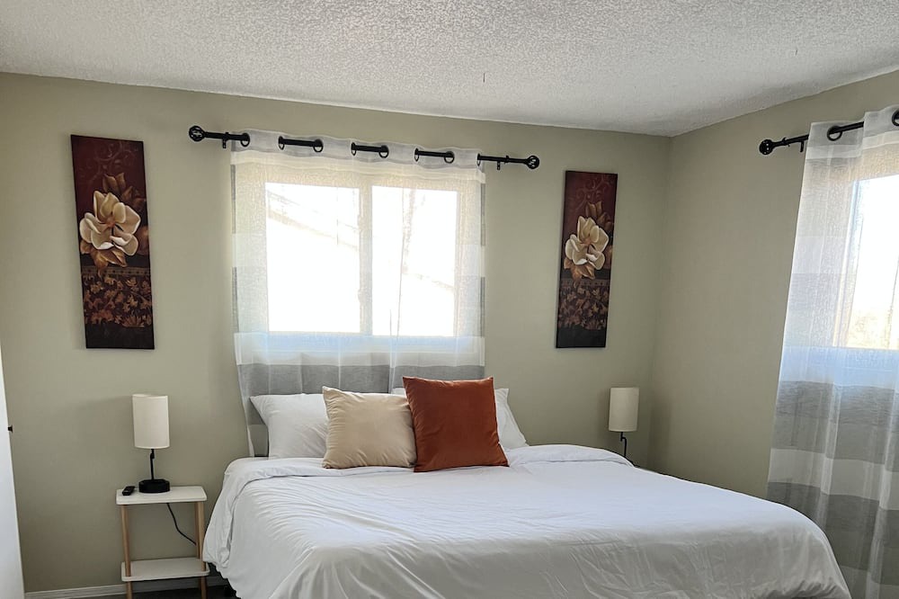 Photo of Bedroom in Lamar Heights Area