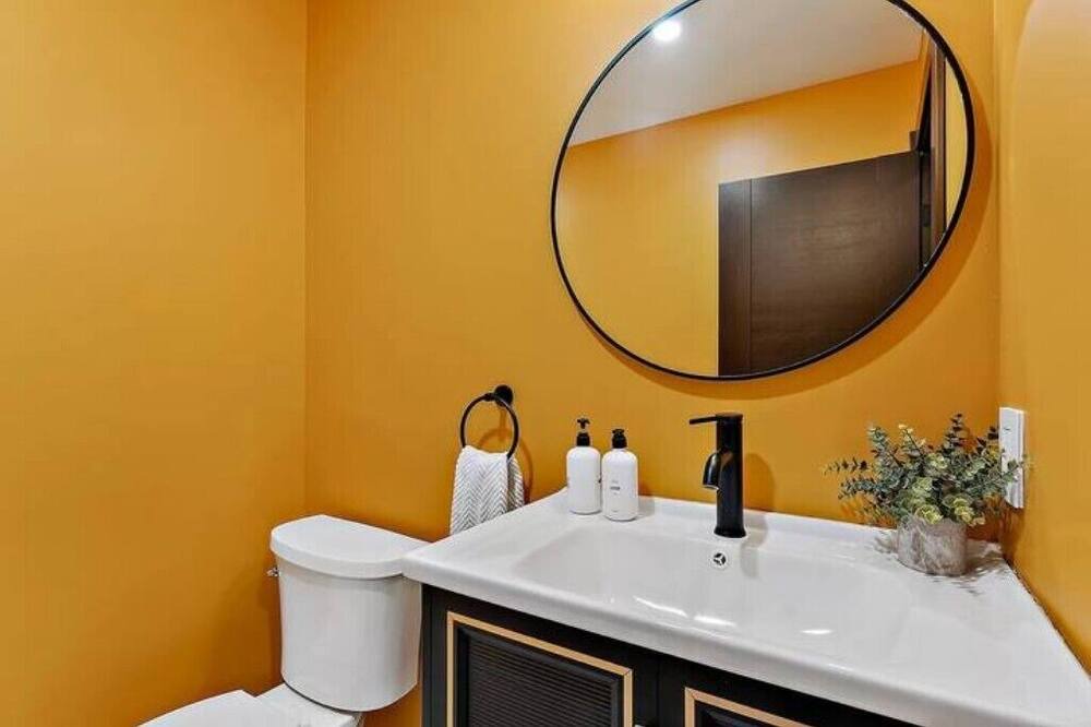 Photo of Bathroom in East Boulder