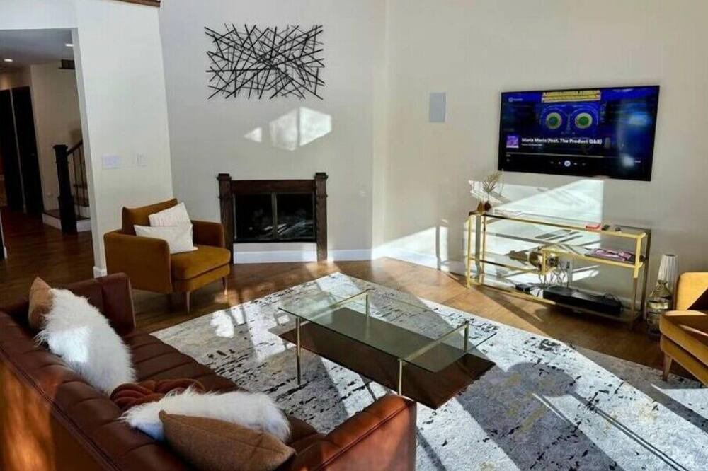 Photo of Livingroom in East Boulder