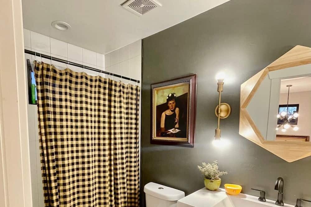 Photo of Bathroom in Sloan Lake