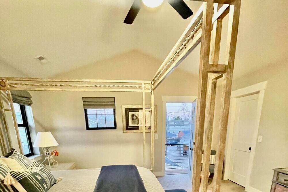 Photo of Bedroom in Sloan Lake