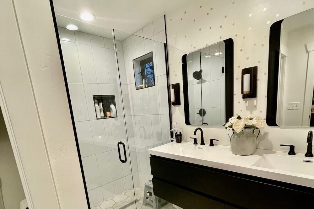 Photo of Bathroom in Sloan Lake