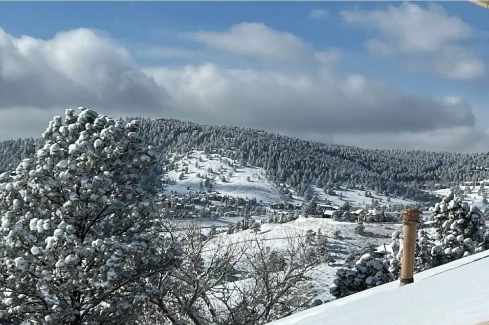 Photo of Outdoor in Golden
