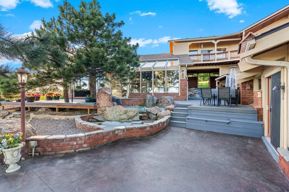Photo of Outdoor in Golden