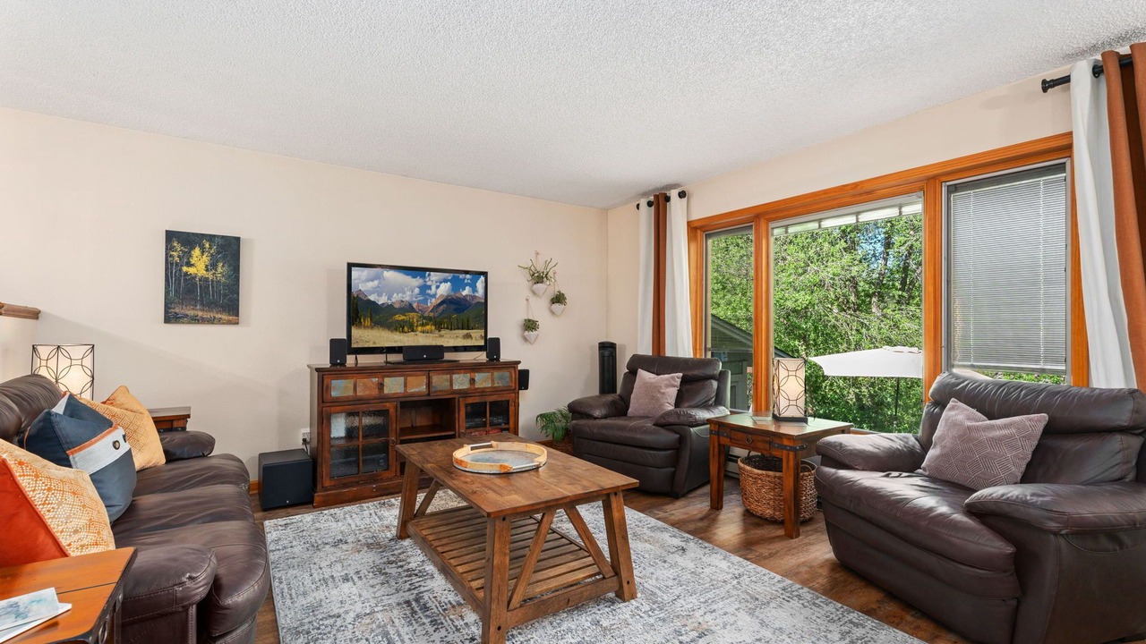 Photo of Livingroom in Cedar Village