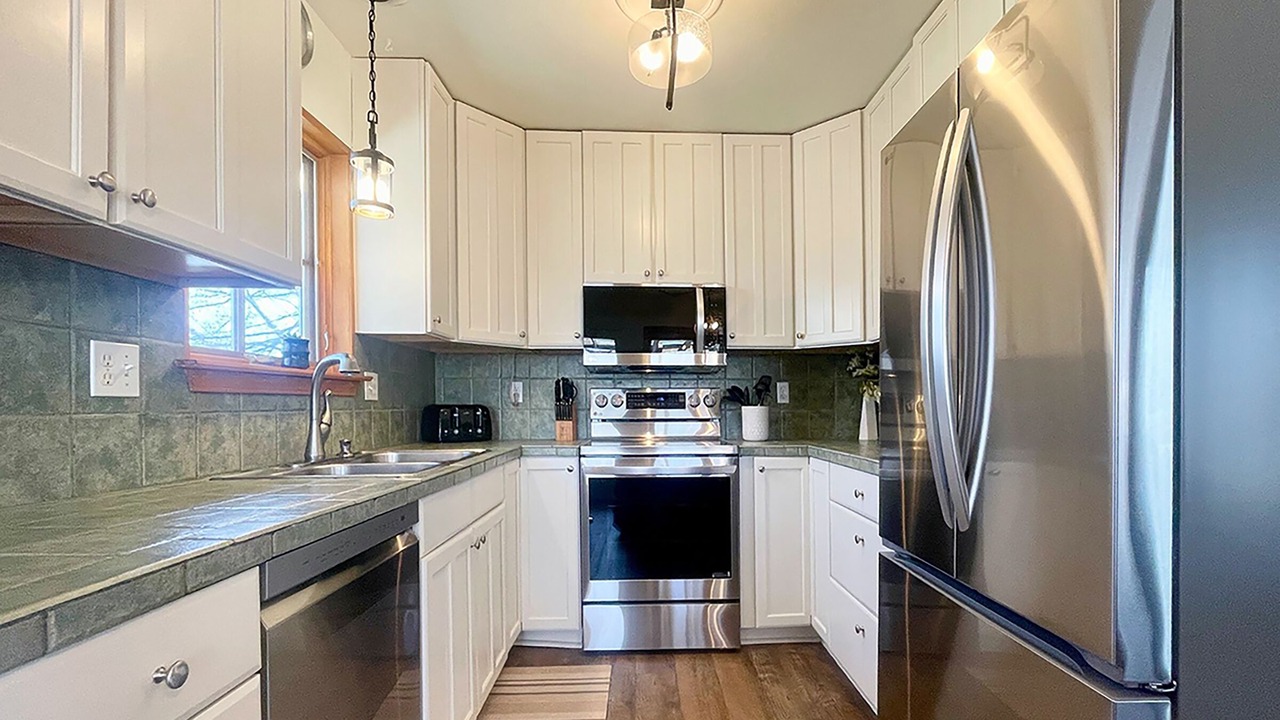 Photo of Kitchen in Cedar Village