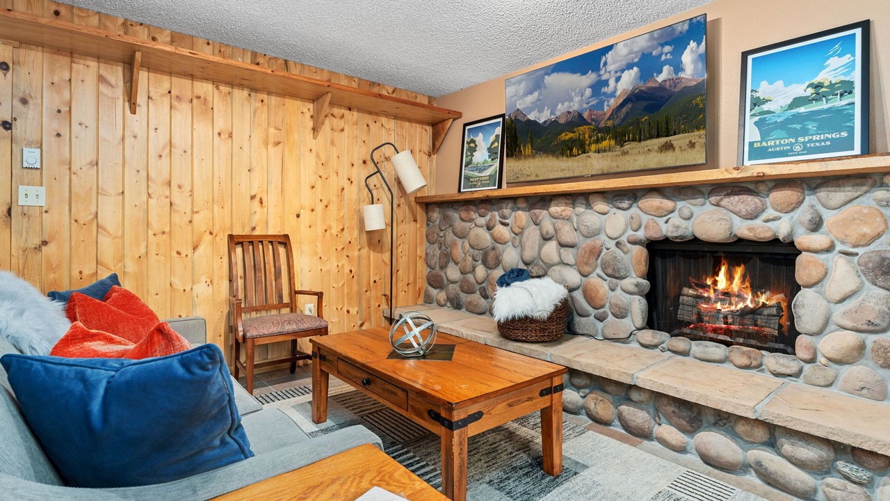 Photo of Livingroom in Cedar Village