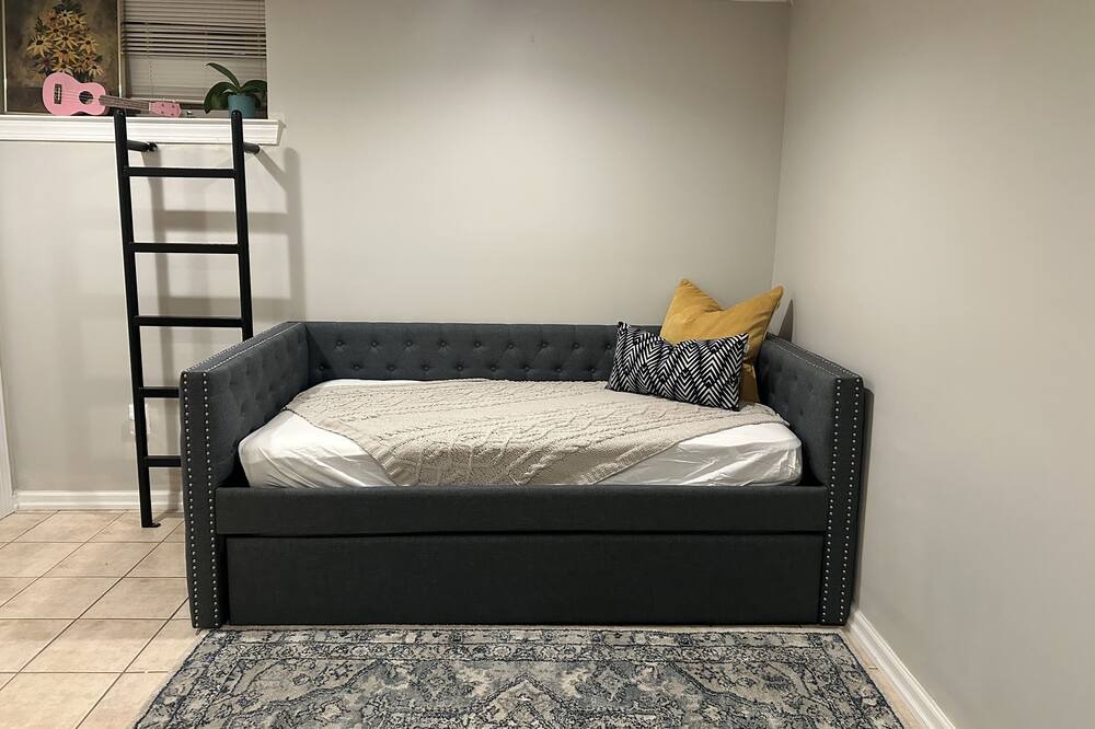 Photo of Bedroom in Graduate Hospital