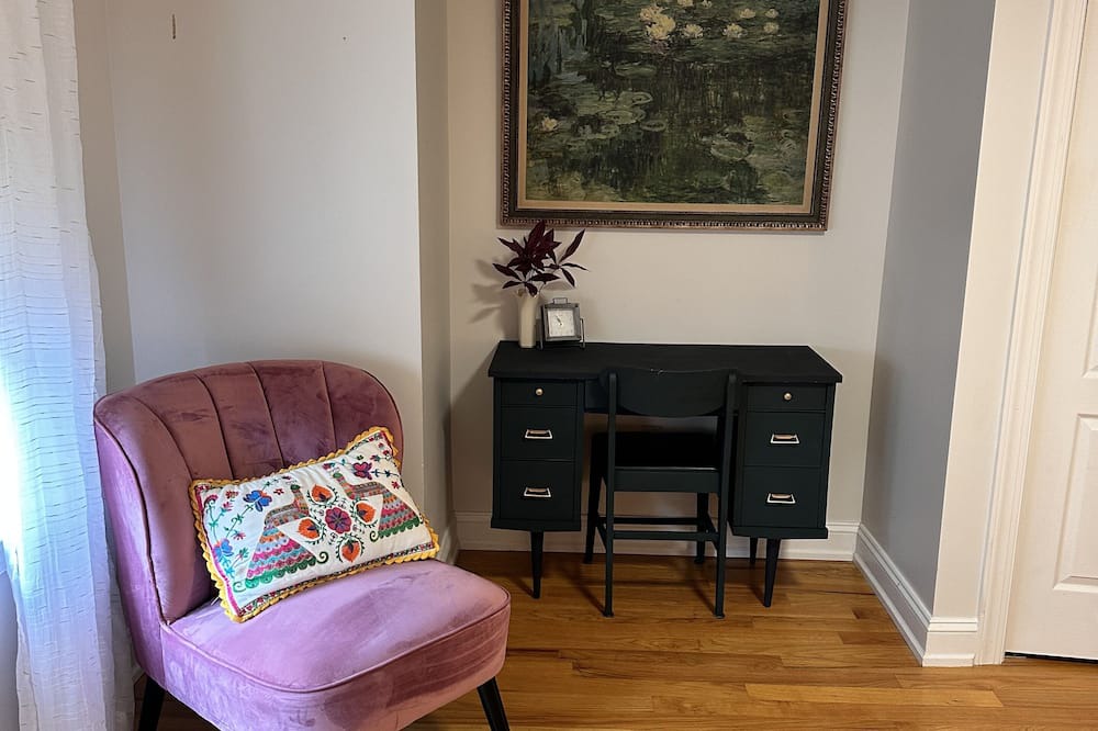 Photo of Bedroom in Graduate Hospital