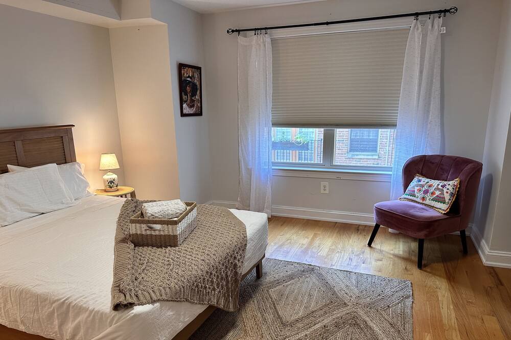 Photo of Bedroom in Graduate Hospital