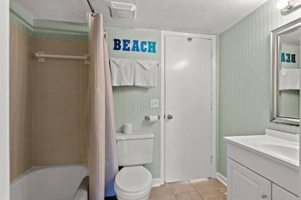 Photo of Bathroom in Golden Mile