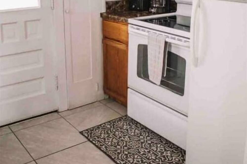 Photo of Kitchen in Elyria