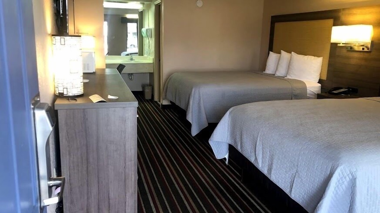Photo of Bedroom in Gallatin