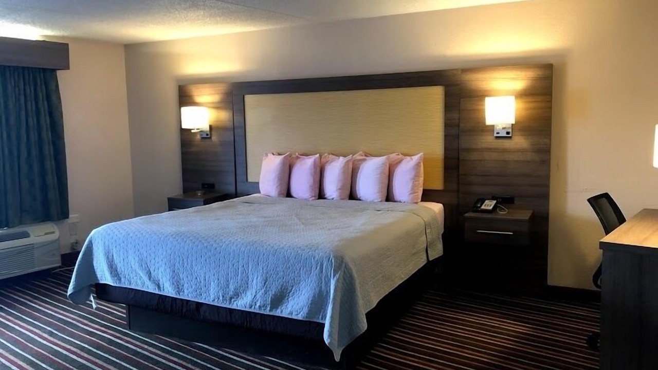 Photo of Bedroom in Gallatin