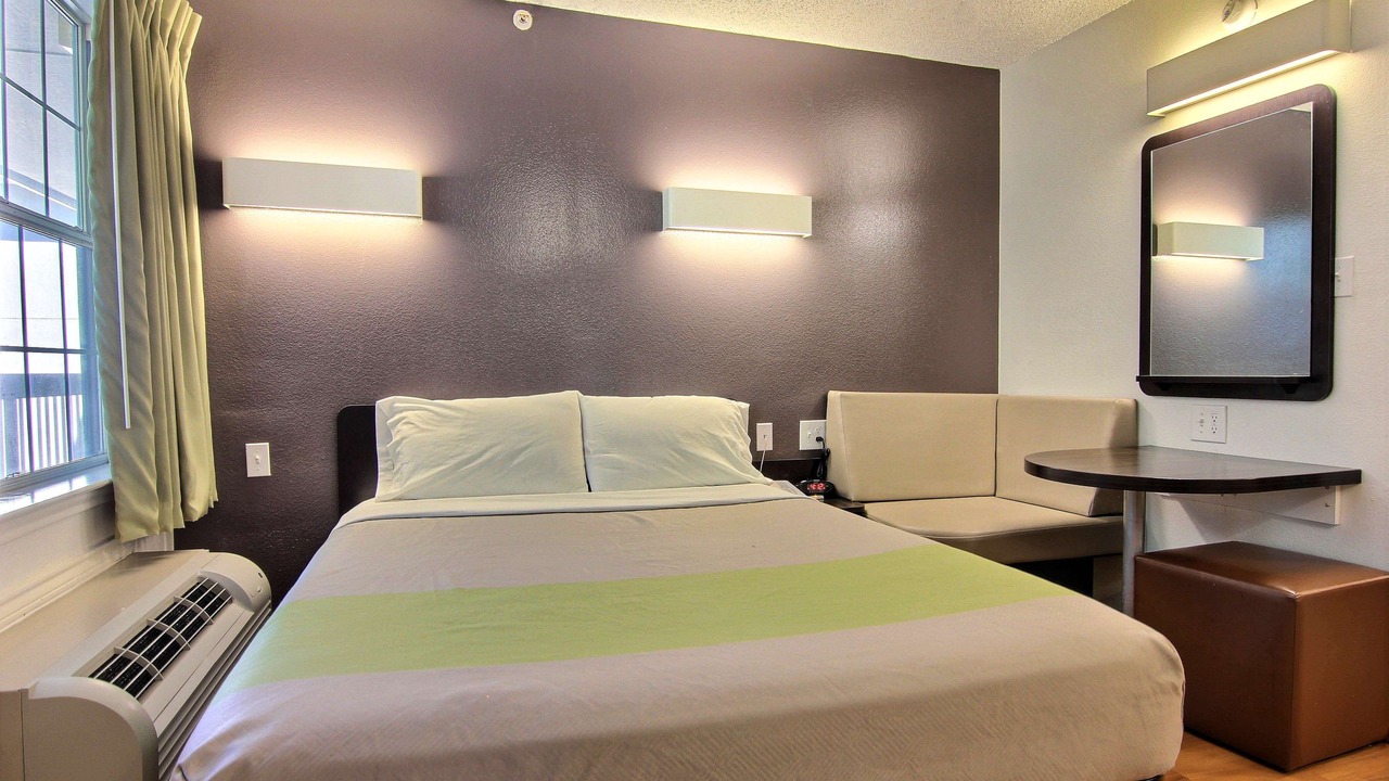 Photo of Bedroom in McNeil