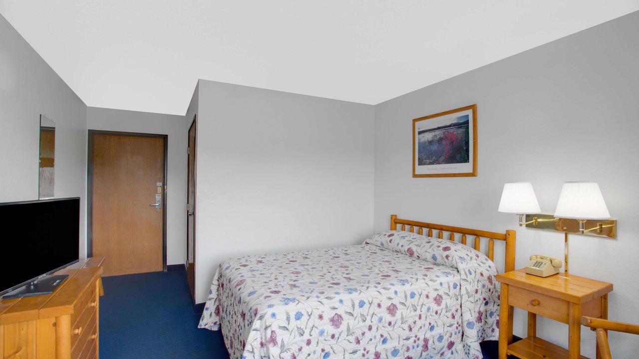 Photo of Bedroom in Lake George
