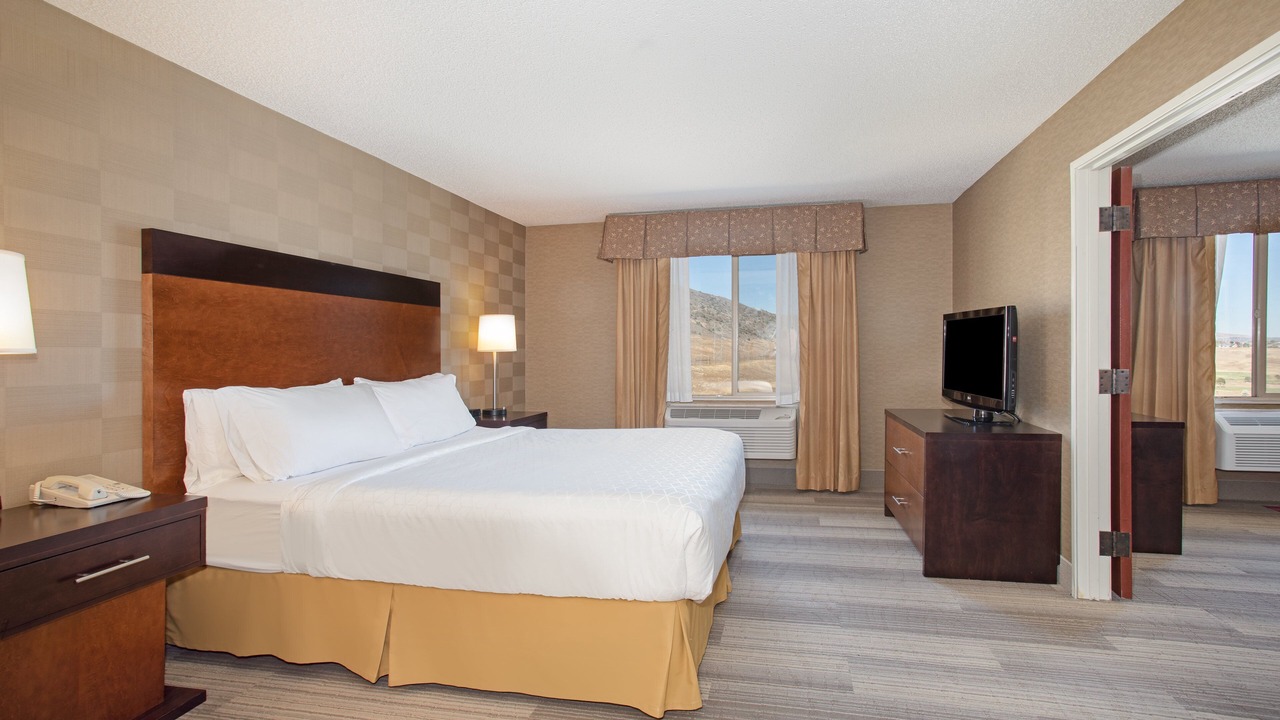 Photo of Bedroom in Ken Caryl