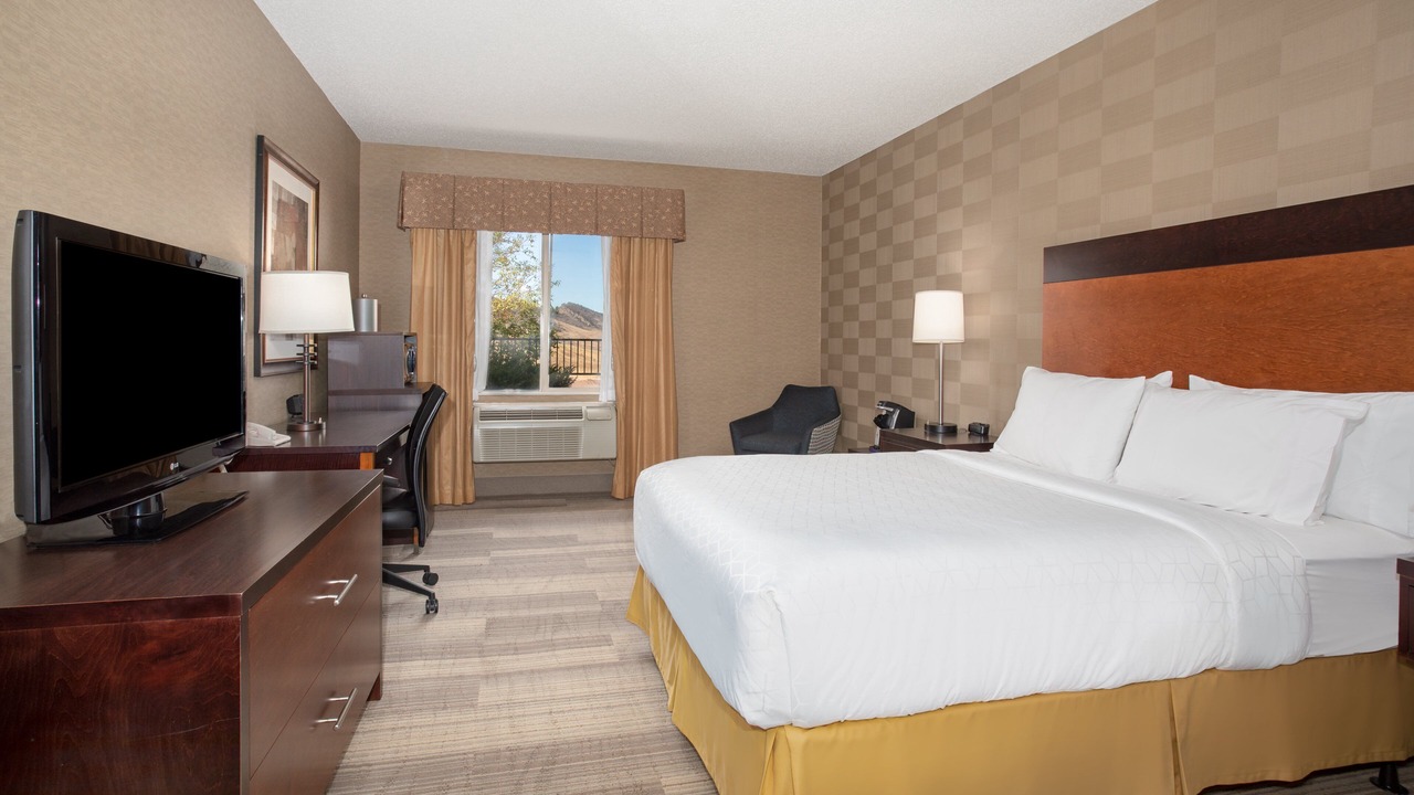 Photo of Bedroom in Ken Caryl