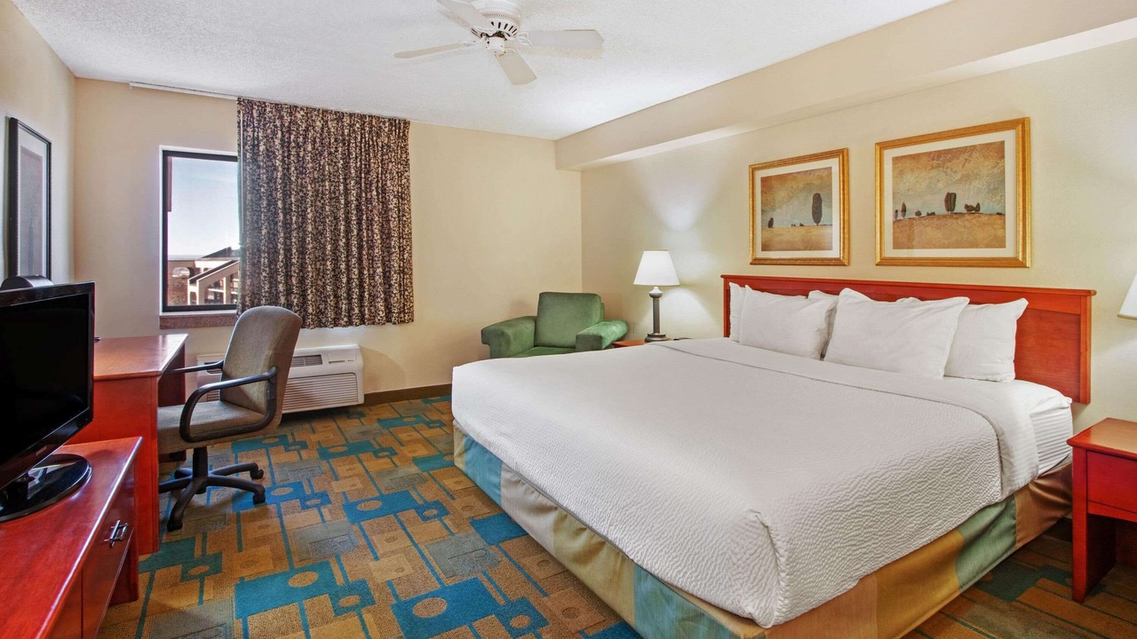 Photo of Bedroom in Northeast Heights