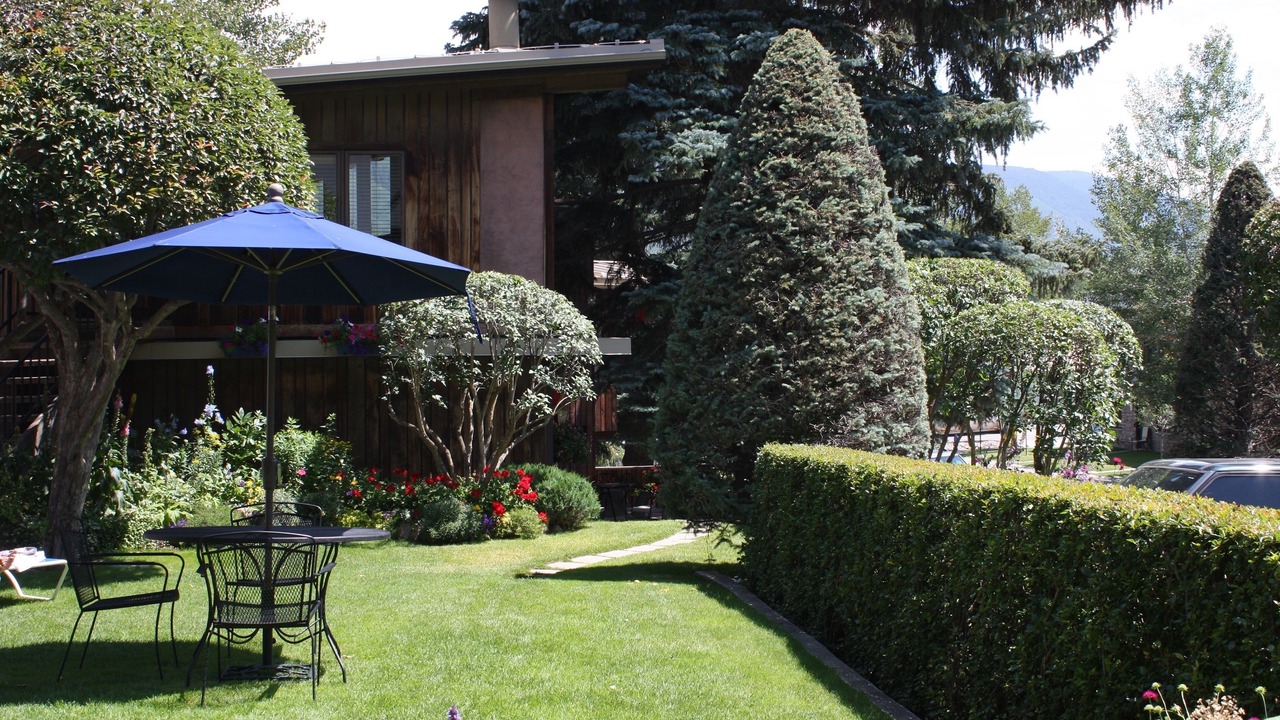 Photo of Outdoor in West End