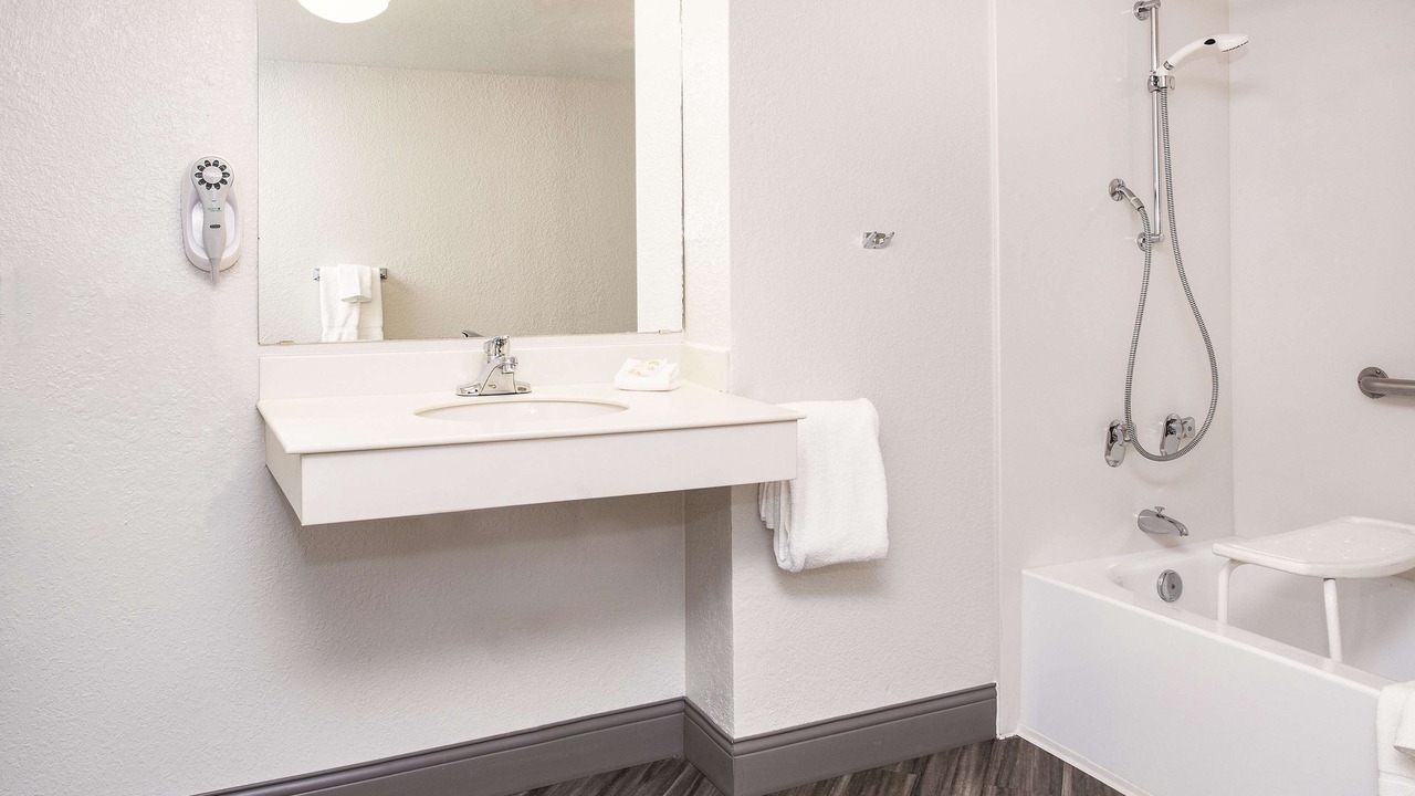Photo of Bathroom in South Westminster