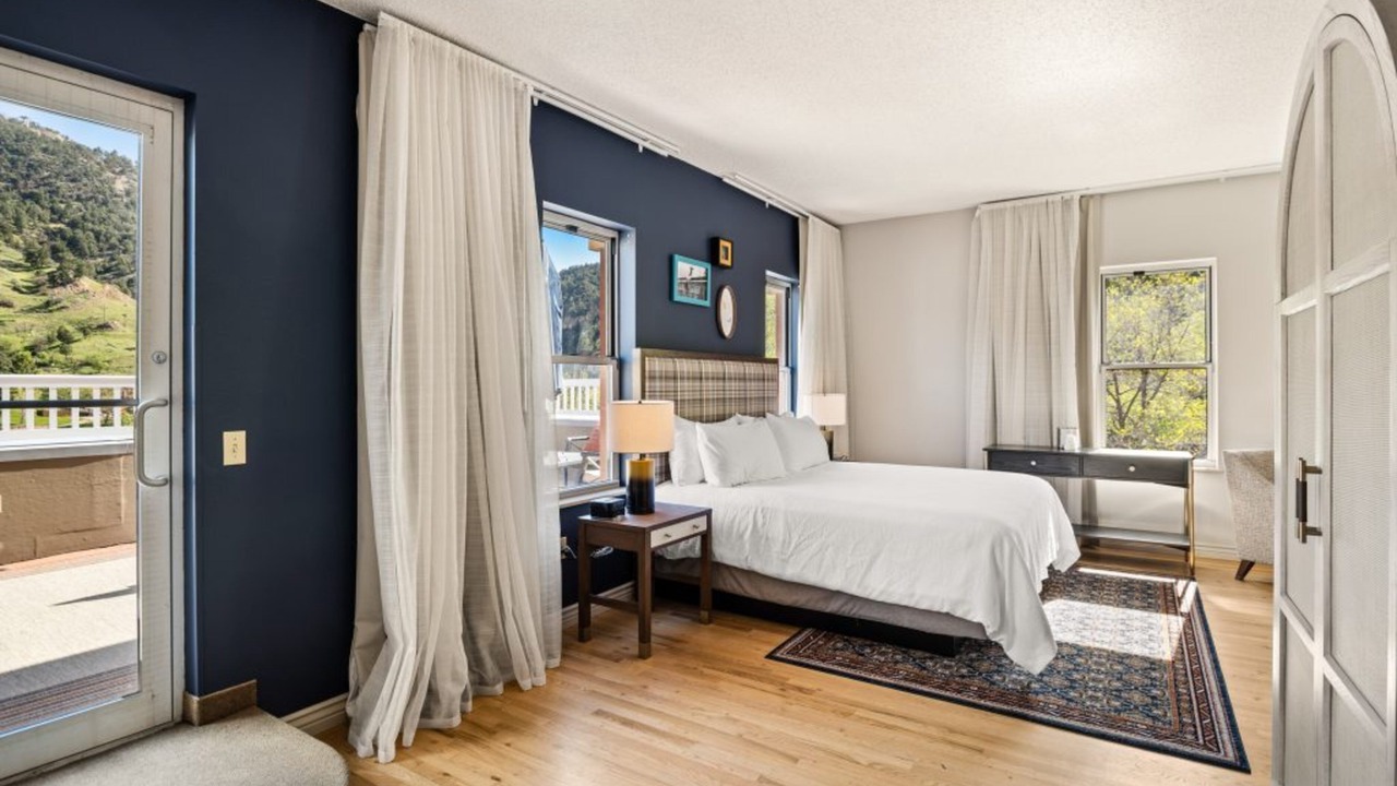 Photo of Bedroom in Glenwood Springs