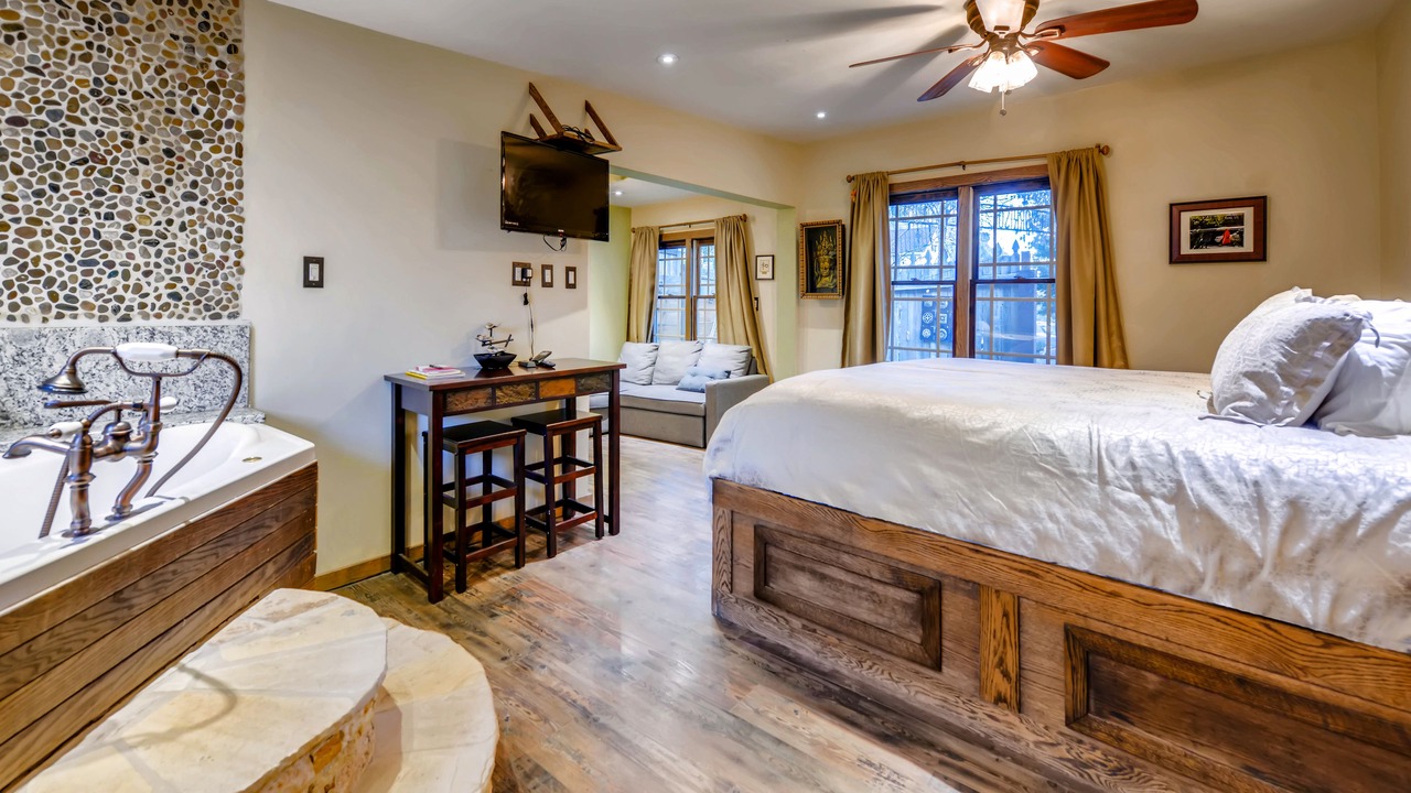 Photo of Bedroom in Morrison
