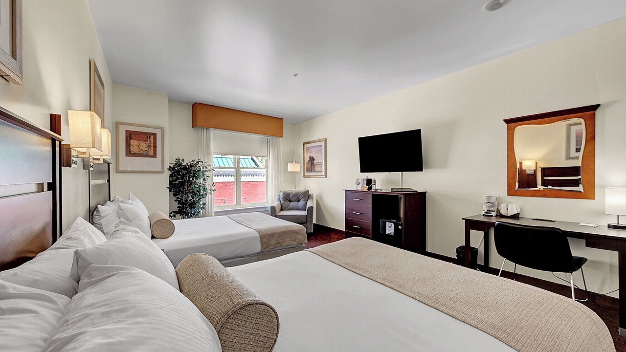Photo of Bedroom in Central City