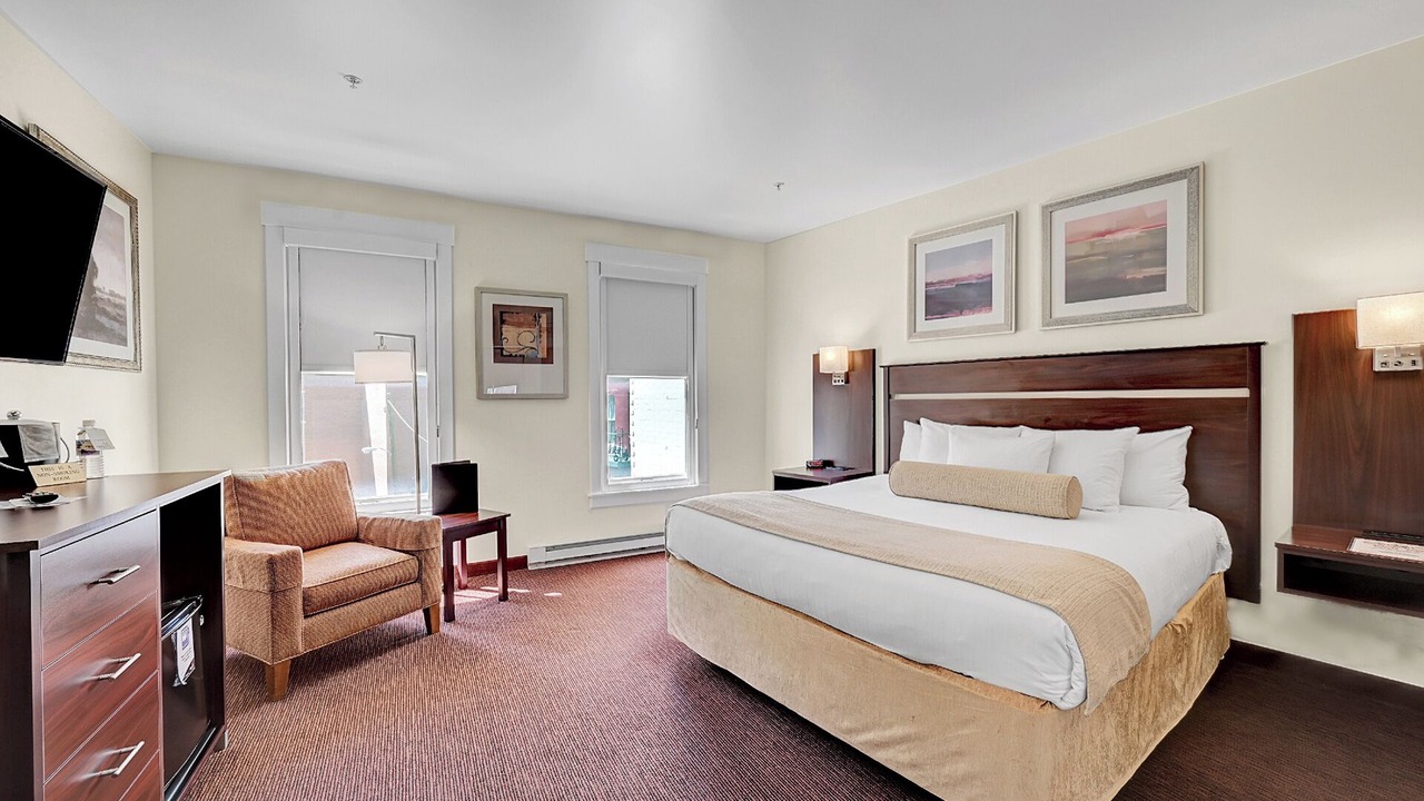 Photo of Bedroom in Central City