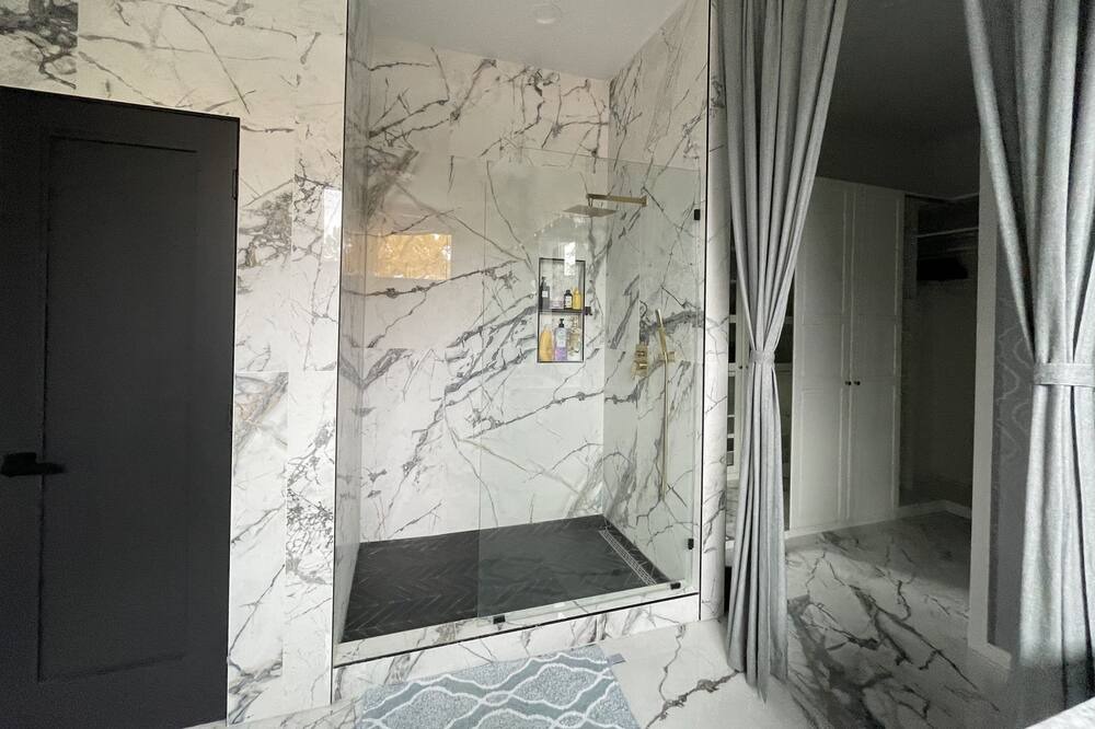 Photo of Bathroom in Englewood