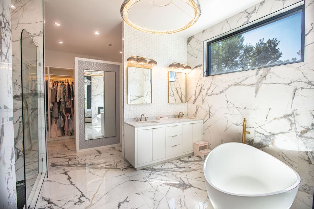 Photo of Bathroom in Englewood