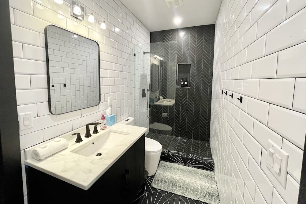 Photo of Bathroom in Englewood