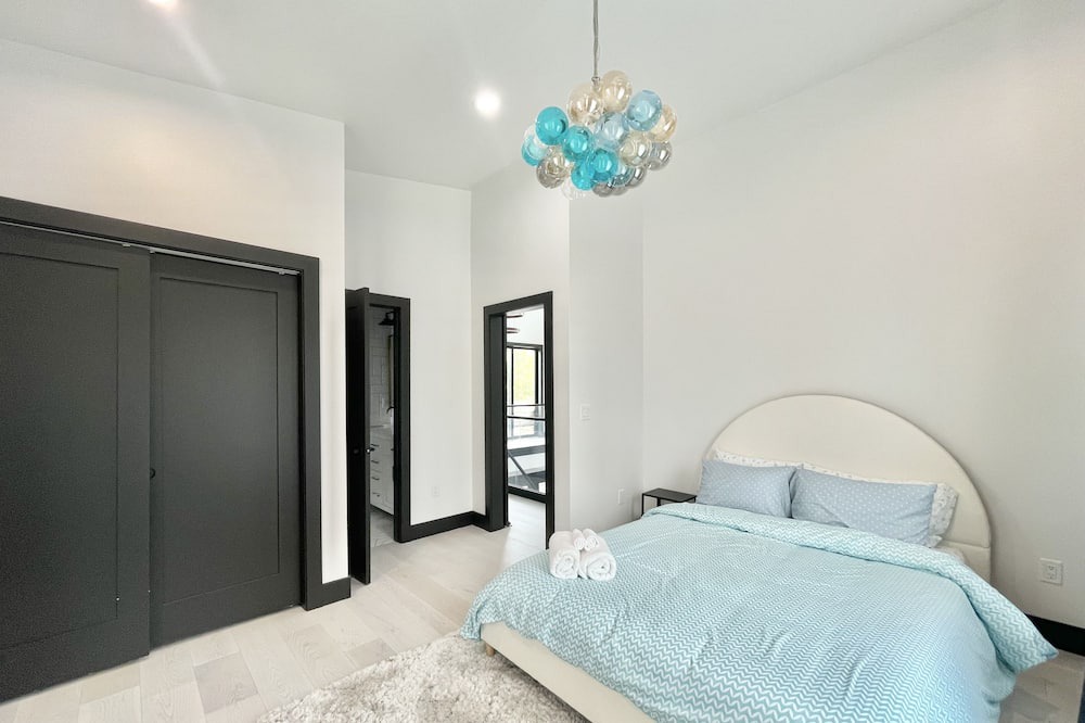 Photo of Bedroom in Englewood