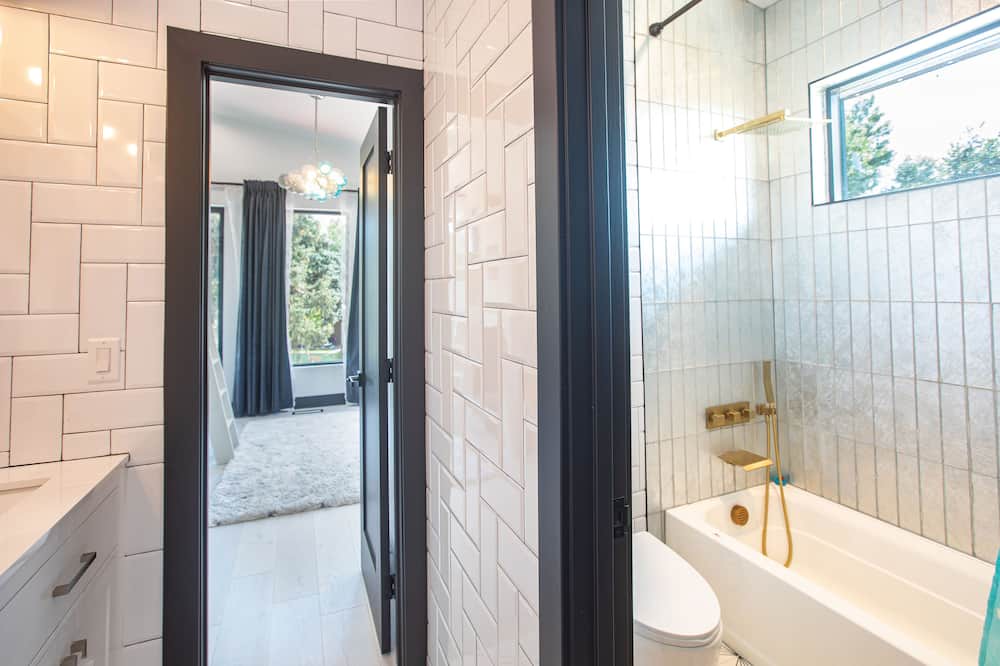 Photo of Bathroom in Englewood