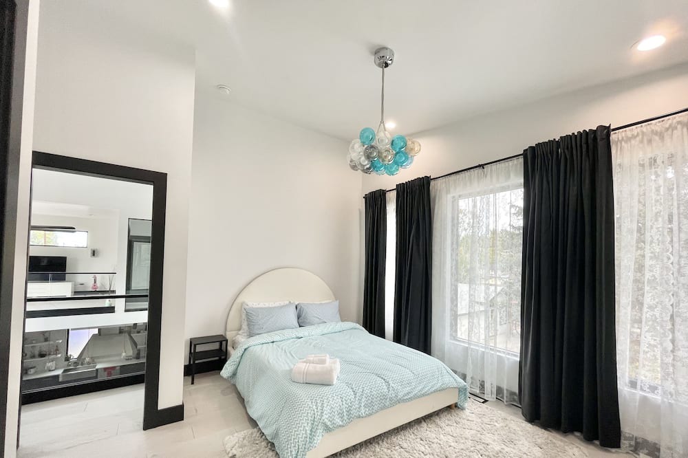 Photo of Bedroom in Englewood