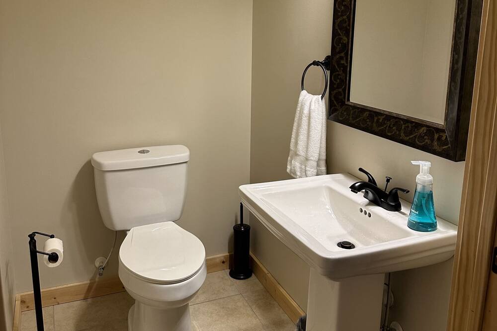 Photo of Bathroom in Mentone