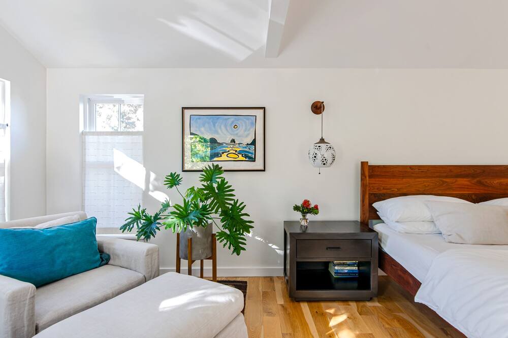 Photo of Bedroom in Interurban Park