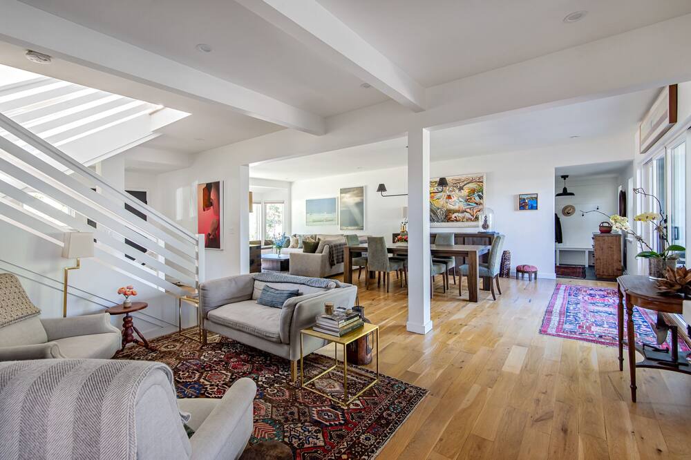 Photo of Livingroom in Interurban Park