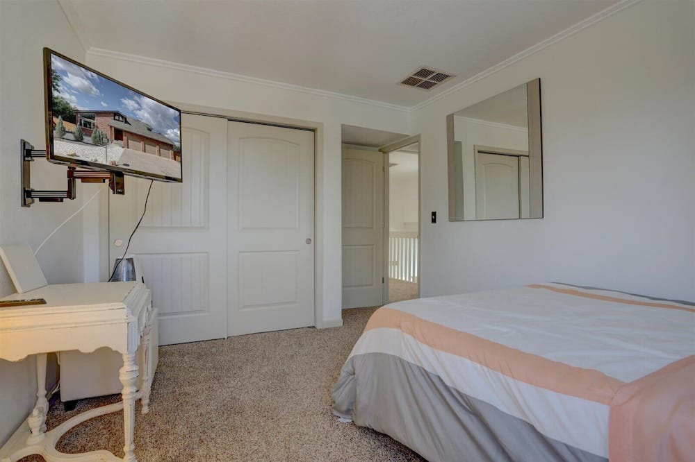 Photo of Bedroom in Lakewood