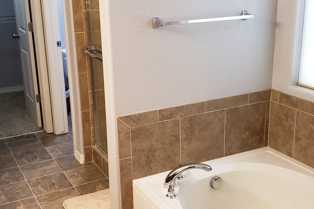 Photo of Bathroom in Northgate