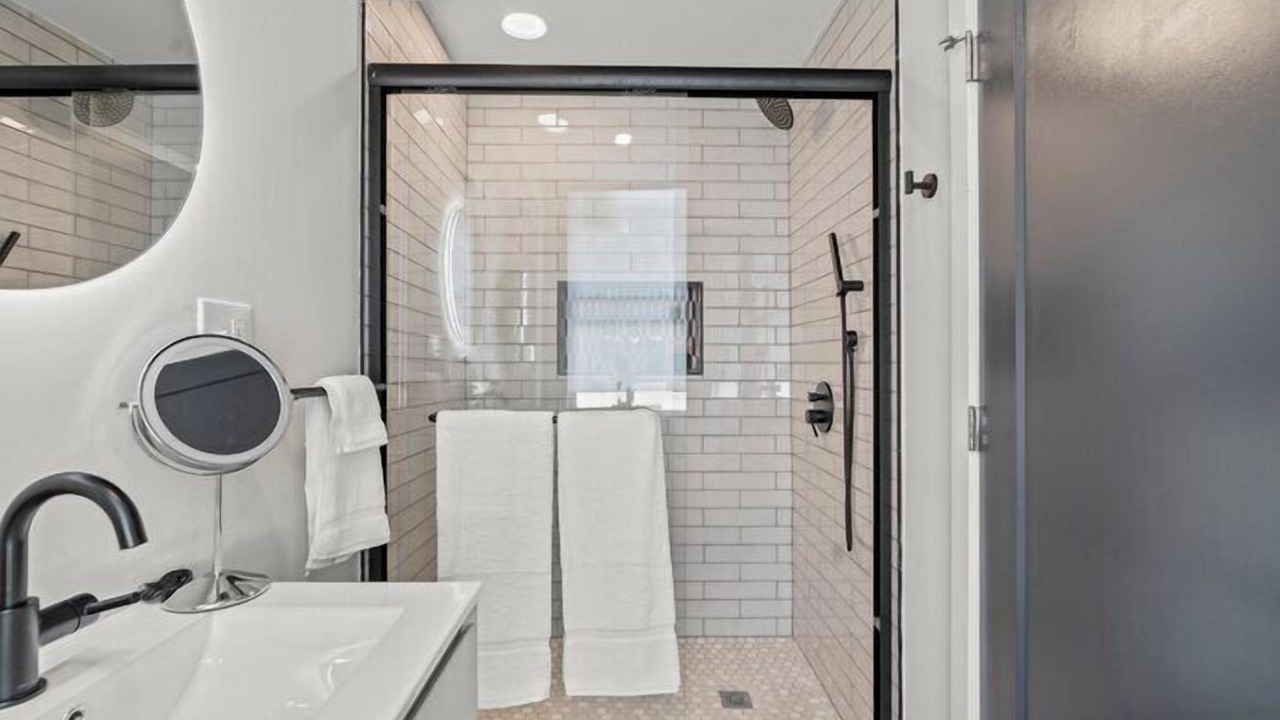 Photo of Bathroom in Passyunk Square
