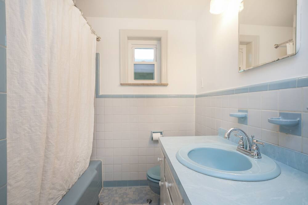 Photo of Bathroom in Blair Heights